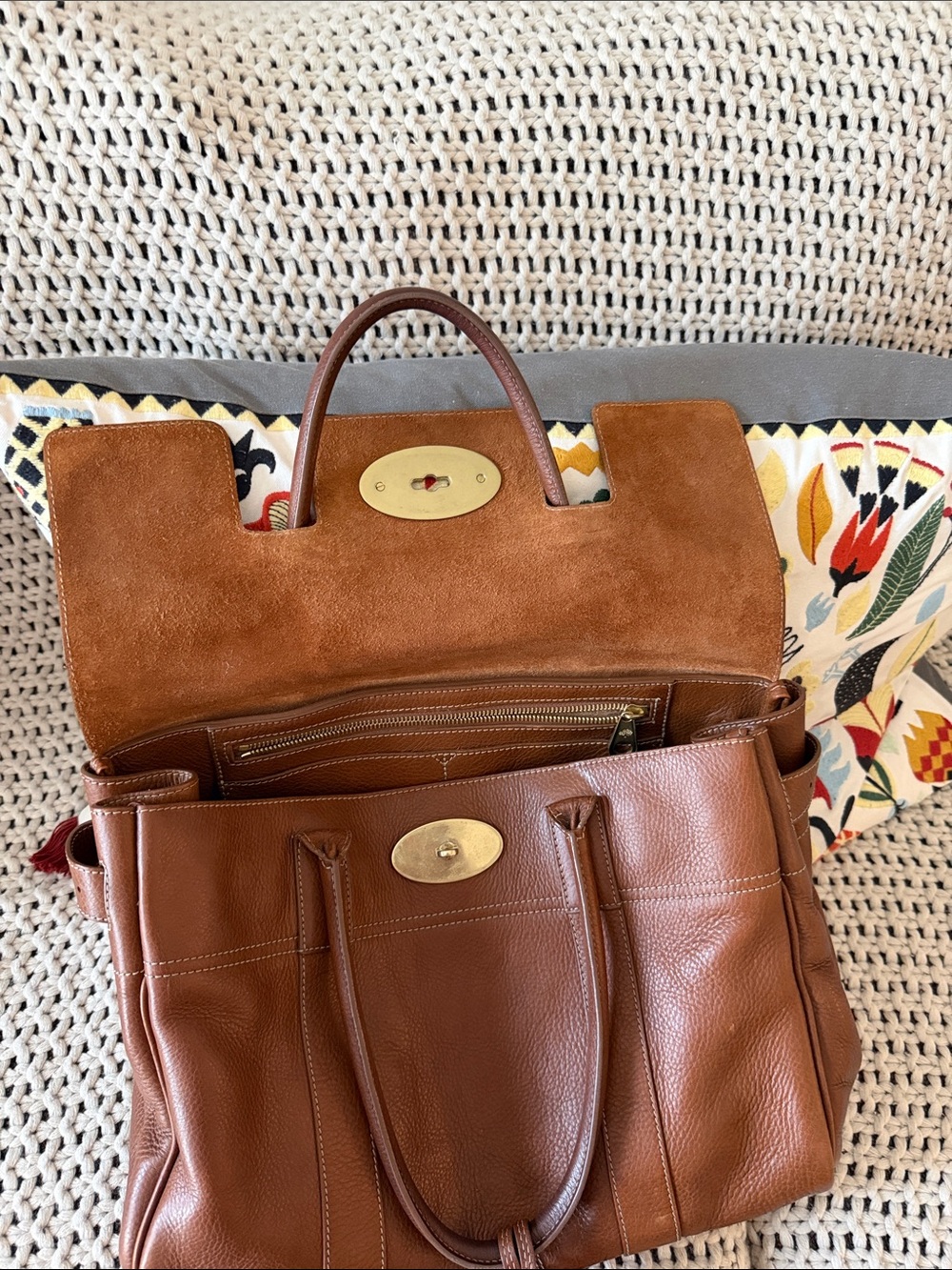 Authentic Mulberry bayswater in Oak. - Picture 16 of 17